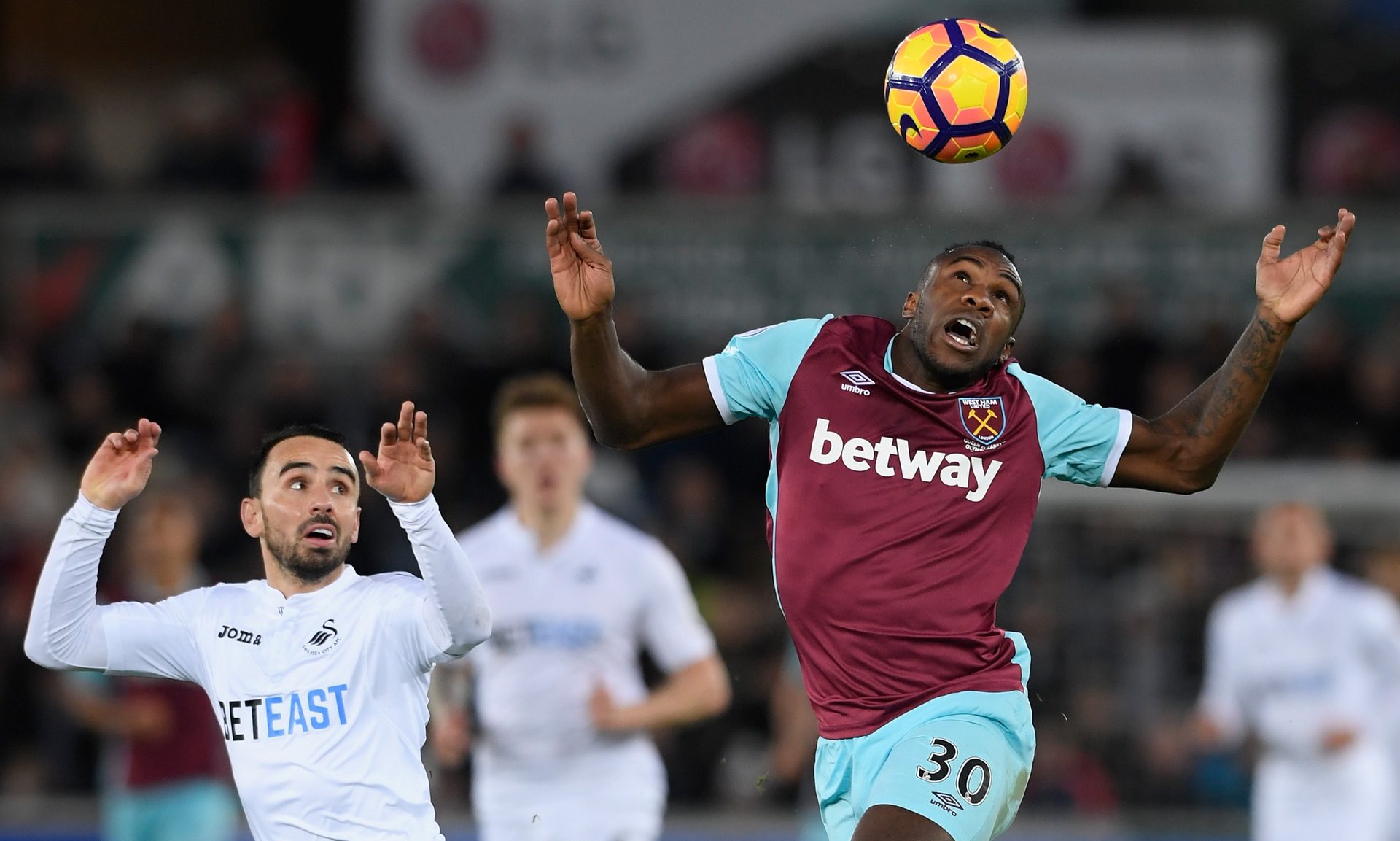 中的焦点项 中的焦点项